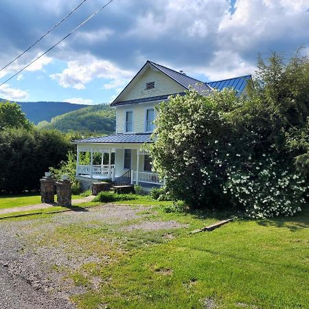 Basecampwv-Durbin. Spacious 4 Bedroom House W/Yard ภายนอก รูปภาพ