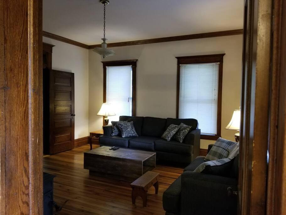 Basecampwv-Durbin. Spacious 4 Bedroom House W/Yard ภายนอก รูปภาพ