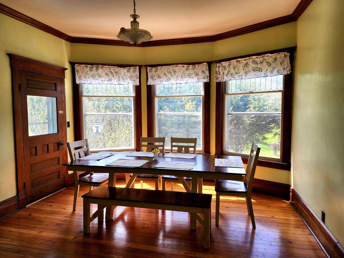 Basecampwv-Durbin. Spacious 4 Bedroom House W/Yard ภายนอก รูปภาพ