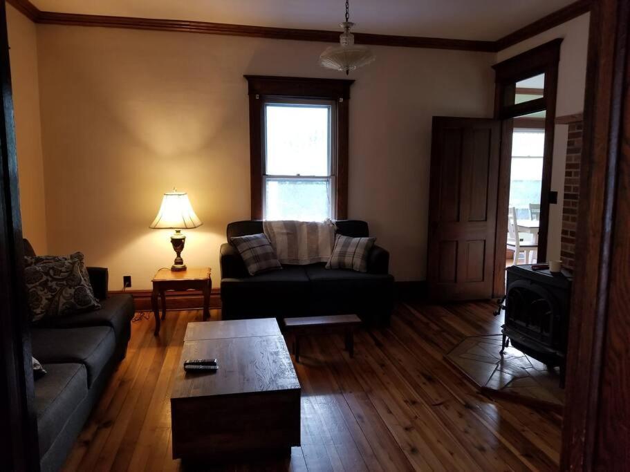Basecampwv-Durbin. Spacious 4 Bedroom House W/Yard ภายนอก รูปภาพ