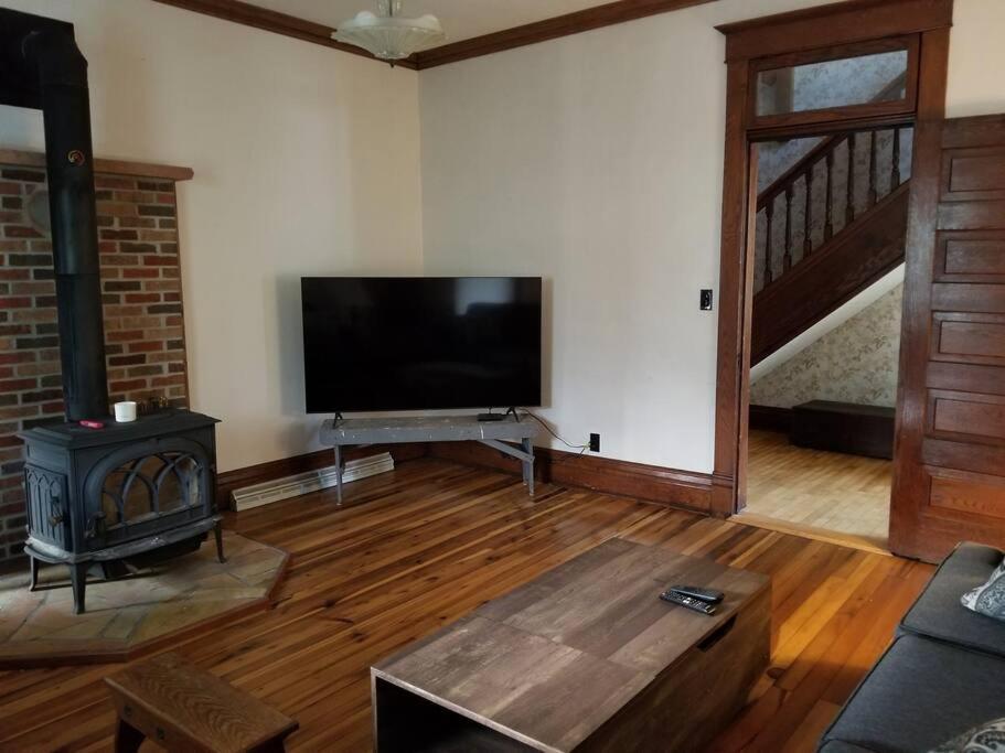 Basecampwv-Durbin. Spacious 4 Bedroom House W/Yard ภายนอก รูปภาพ